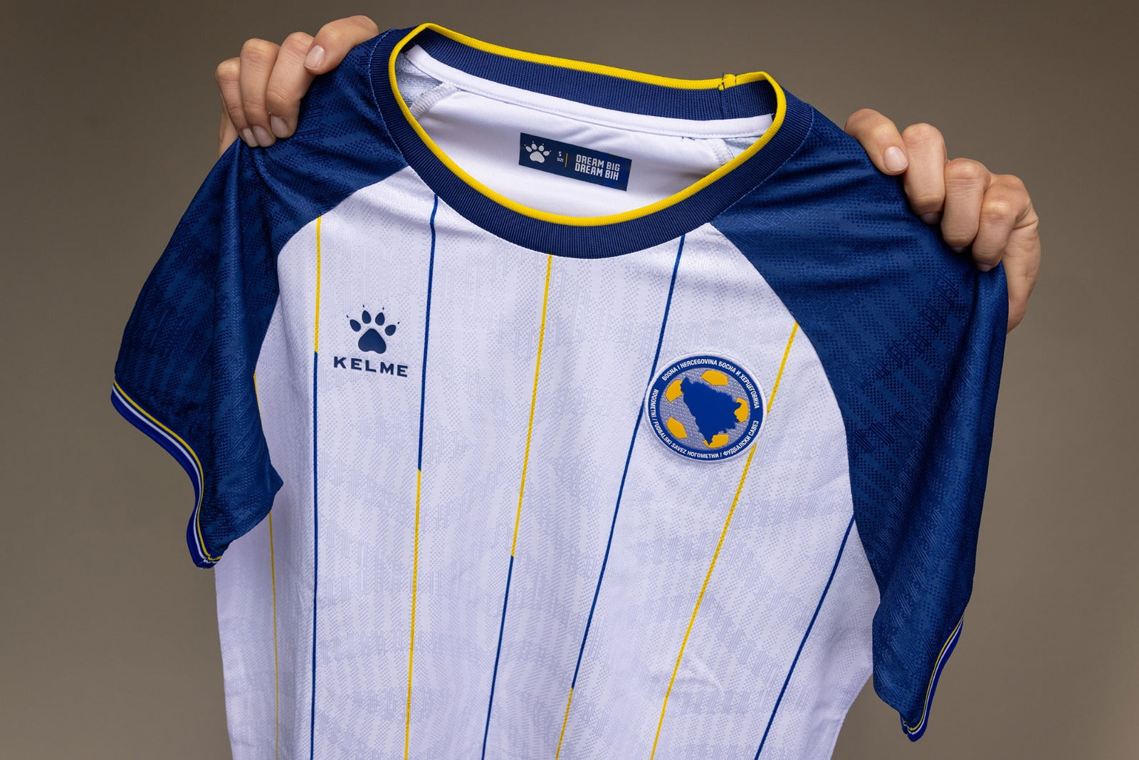 Fan Kit Away
